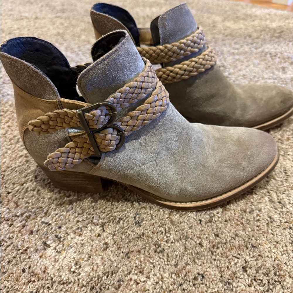 Women’s Rebel Booties